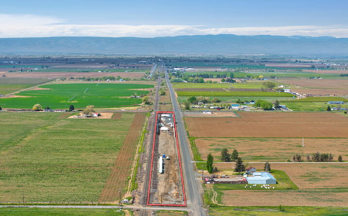 Pictures of Industrial property located at 3800 Branch Road, Wapato, WA 98951 for sales - image #1