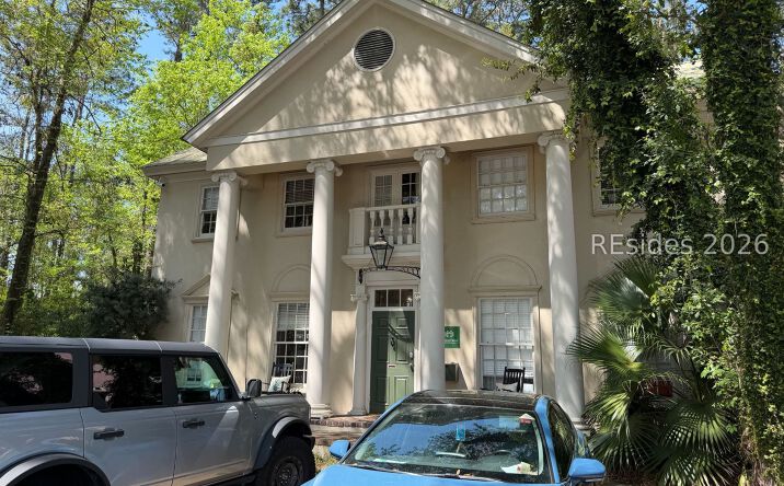 Pictures of Retail property located at 578 William Hilton Pkwy, Hilton Head Island, SC 29928 for sales - image #1