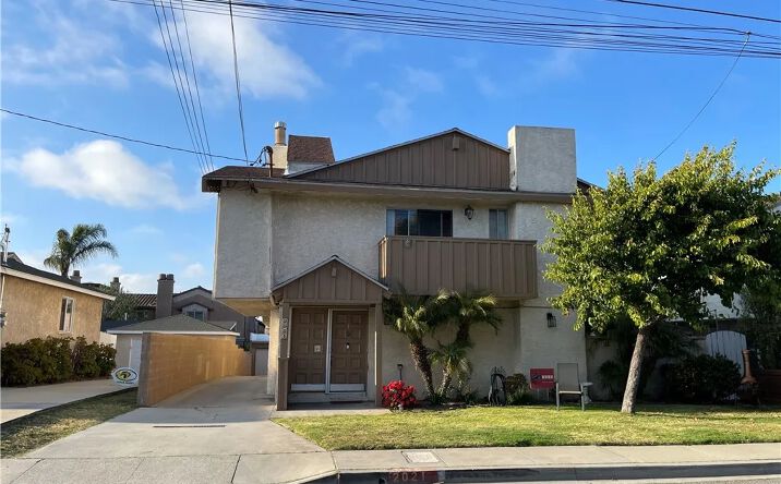 Pictures of Multifamily property located at 2021 Curtis, Redondo Beach, CA 90278 for sales - image #1