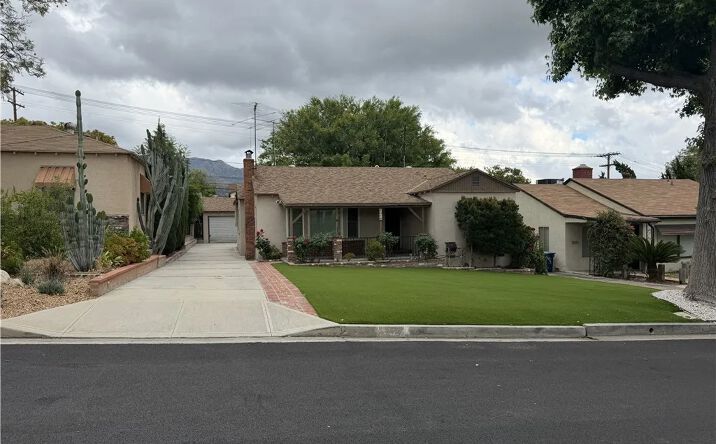 Pictures of Multifamily property located at 2414 N Lamer, Burbank, CA 91504 for sales - image #1