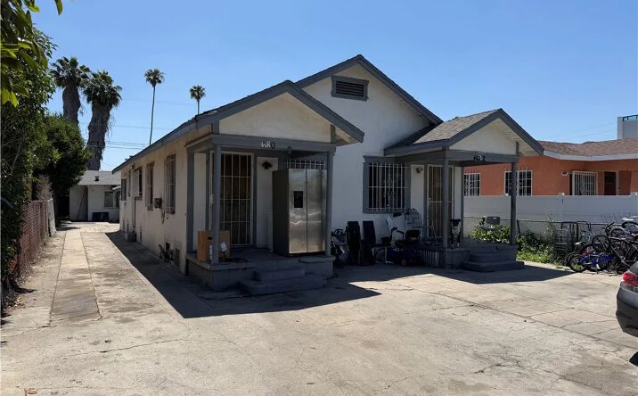 Pictures of Multifamily property located at 678 W 61st, Los Angeles, CA 90044 for sales - image #1