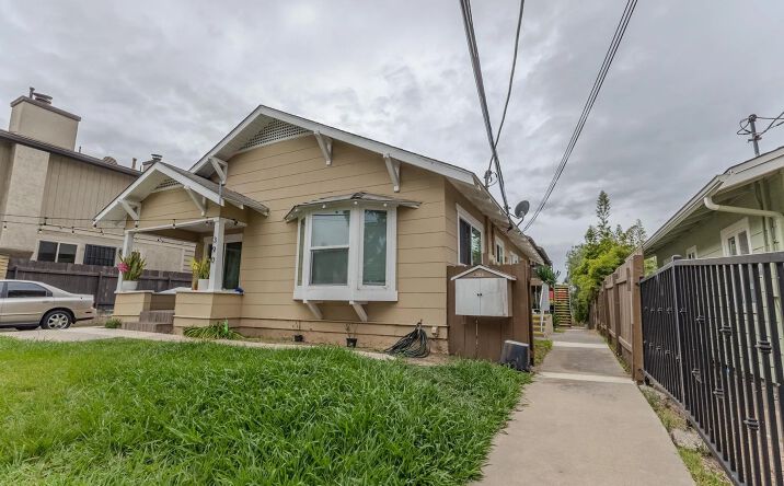 Pictures of Multifamily property located at 390-392 Del Mar Ave, Chula Vista, CA 91910 for sales - image #1
