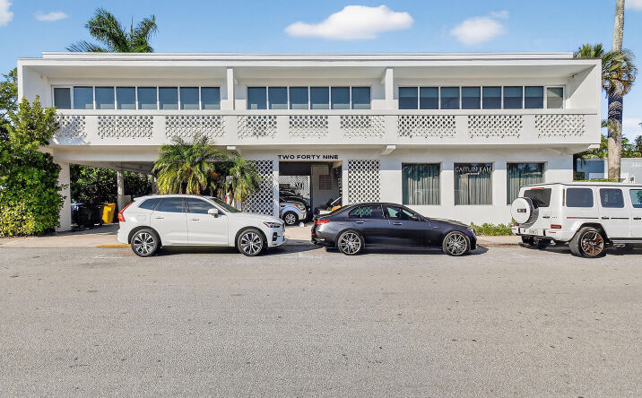 Pictures of Office, Land property located at 249 Peruvian Avenue 1811, Palm Beach, FL 33480 for sales - image #1