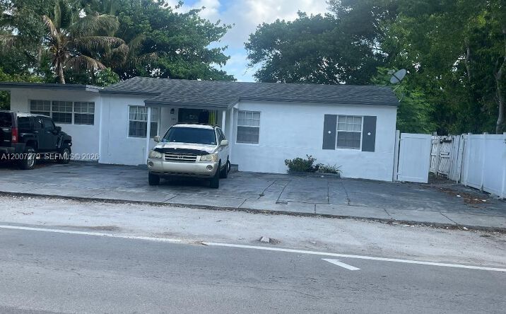 Pictures of Multifamily property located at 1341 NE 149th St, Miami, FL 33161 for sales - image #1