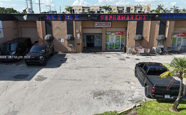Pictures of Business for Sale, Retail, Industrial property located at 1574 W 39 Place, Hialeah, FL 33012 for sales - image #1