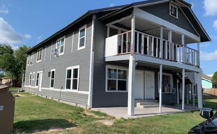 Pictures of Multifamily property located at 122 W Washington Avenue W, Harlingen, TX 78550 for sales - image #1