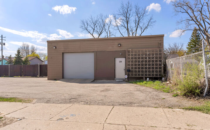 Pictures of Industrial, Mixed Use property located at 238 W MONTCALM ST, PONTIAC, MI 48340 for sales - image #1