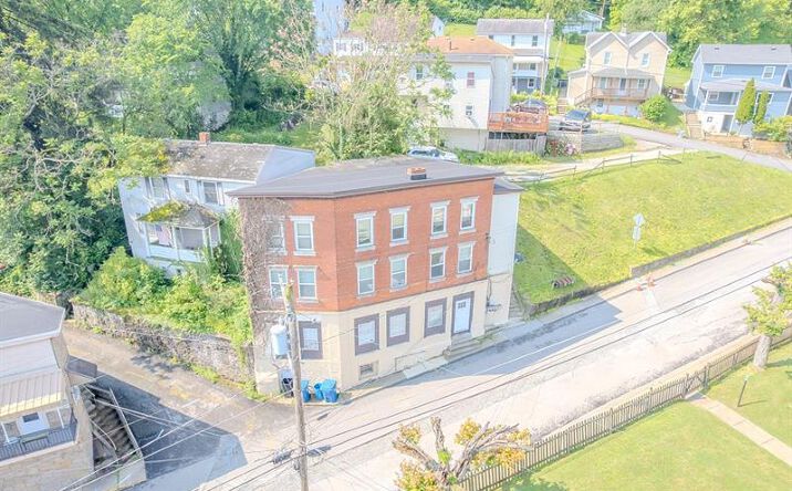 Pictures of Multifamily property located at 5801 Lincoln Ave, Export, PA 15632 for sales - image #1