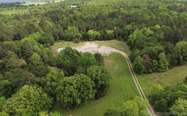 Pictures of Land property located at 1156 Avenue, Red Oak, OK 74563 for sales - image #1
