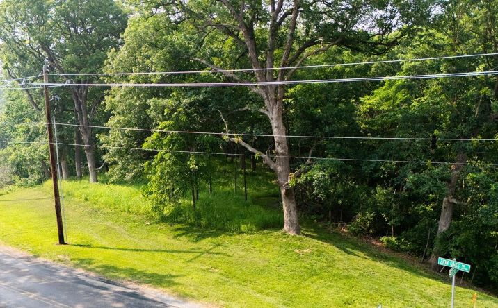 Pictures of Land property located at 3041 ZION OAKS Road, Pekin, IL 61554 for sales - image #1