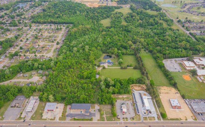 Pictures of Land property located at 105 Wilson Lane, Oakland, TN 38060 for sales - image #1