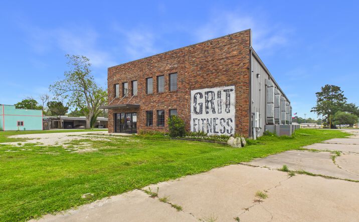 Pictures of Industrial property located at 431 South 17th Street, West Columbia, TX 77486 for sales - image #1