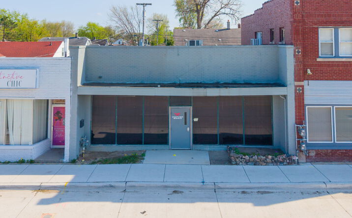 Pictures of Retail, Office, Special Purpose property located at 16914 E 9 Mile Road, Eastpointe, MI 48021-2449 for sales - image #1