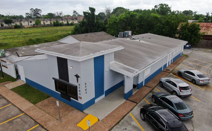 Pictures of Office, Mixed Use property located at 5703 MARTIN LUTHER KING BLVD, HOUSTON, TX 77021-3224 for sales - image #1