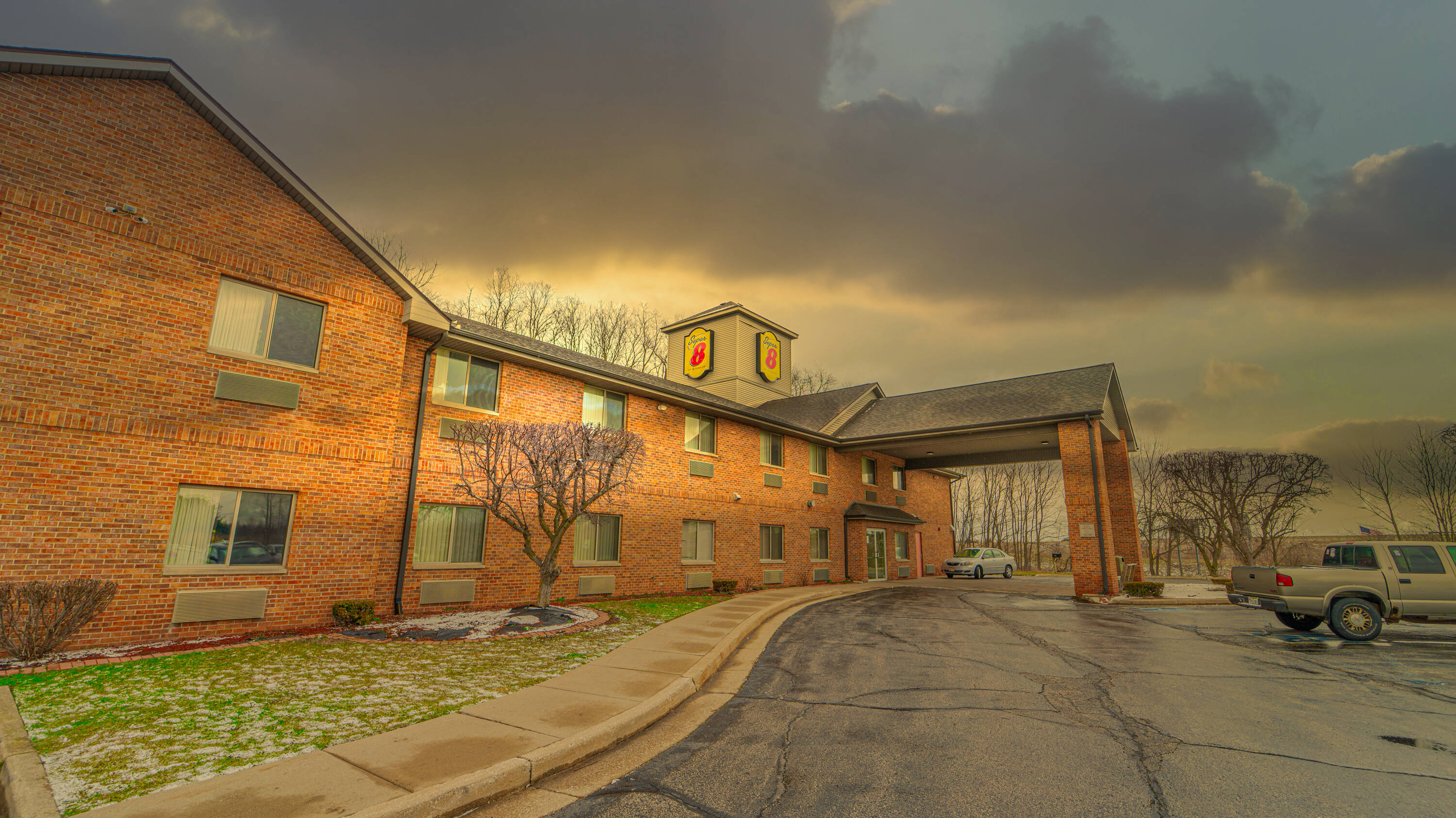 3005 John Howell Dr, Valparaiso, IN 46383