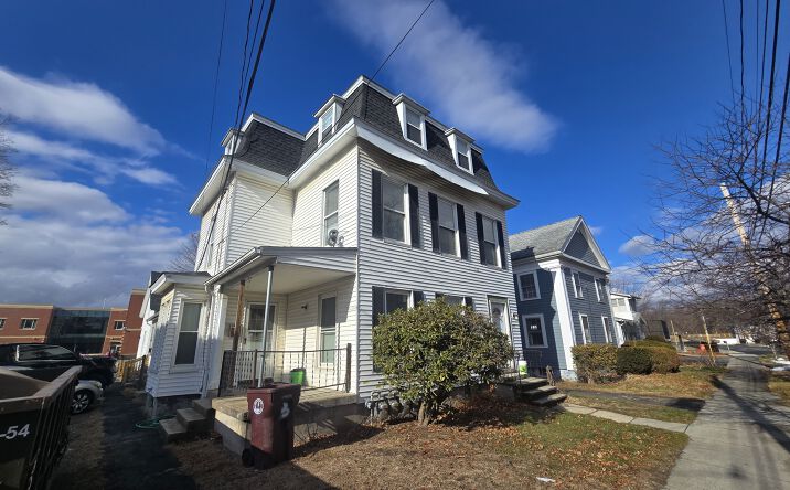 Pictures of Multifamily property located at 12 Franklin Avenue, Westfield, MA 01085 for sales - image #1