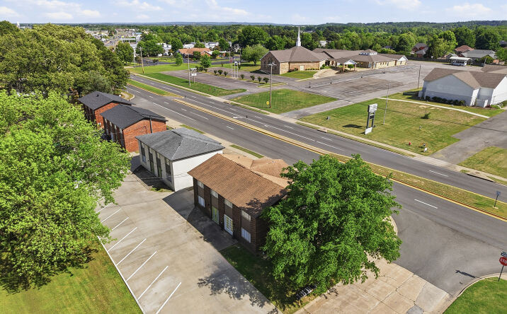 Pictures of Multifamily property located at 1900 Dave Ward Drive, Conway, AR 72034 for sales - image #1