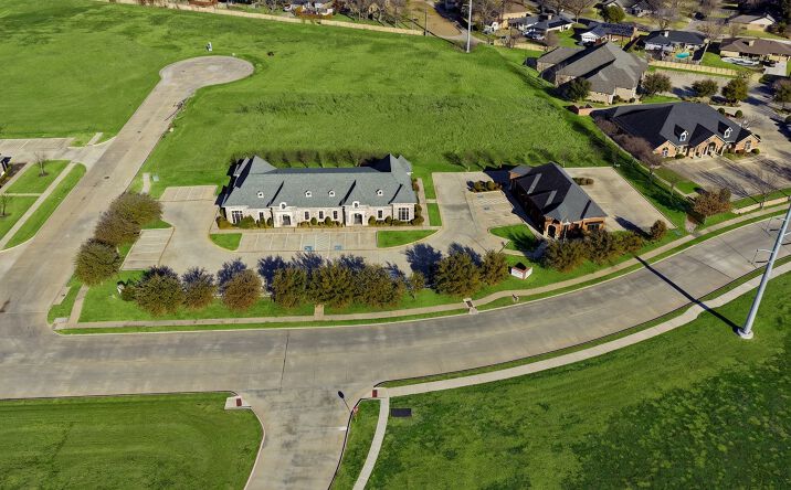 Pictures of Office property located at 115 Park Place Boulevard, Waxahachie, TX 75165 for sales - image #1