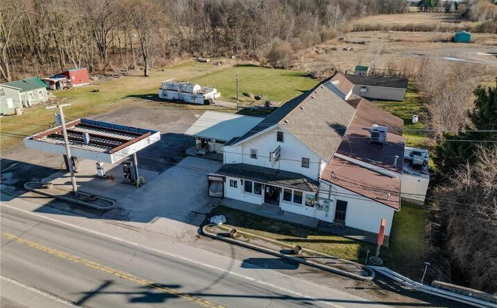 Pictures of Retail property located at 10204 Roosevelt Highway, Lyndonville, NY 14098 for sales - image #1