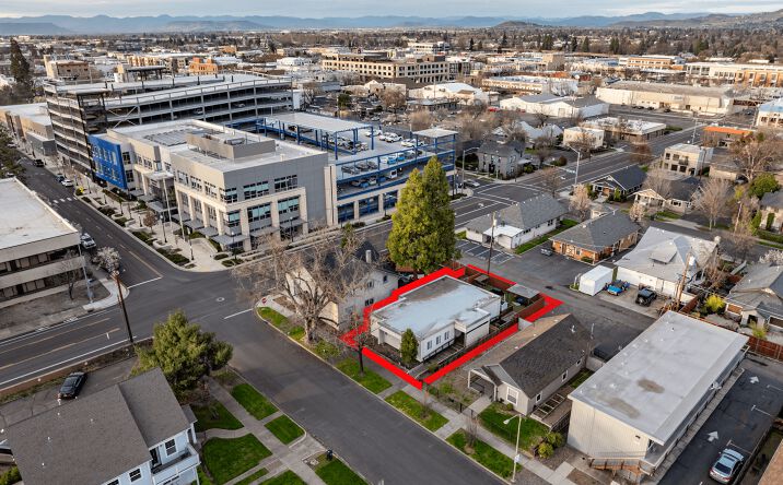 Pictures of Office property located at 313 South Ivy Street, Medford, OR 97501 for sales - image #1