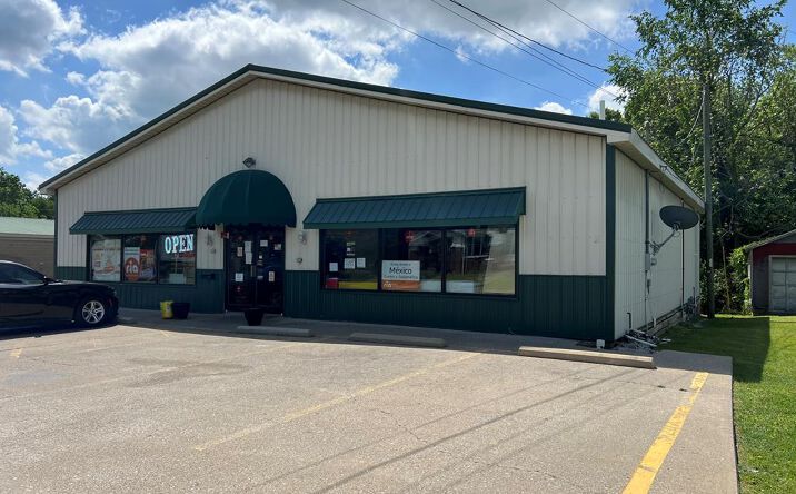 Pictures of Retail property located at 538 East Center Street, Madisonville, KY 42431 for sales - image #1