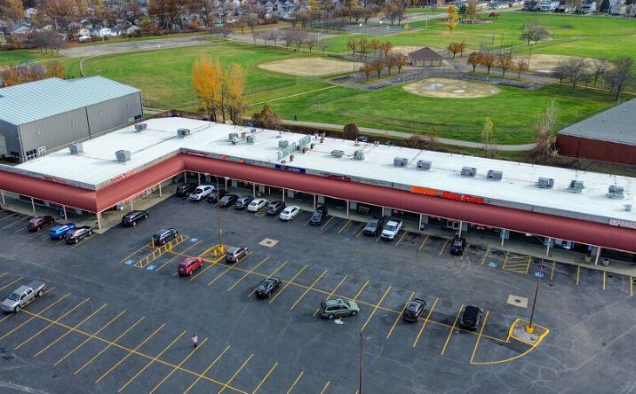 Pictures of Retail property located at 16122 LAKESHORE BLVD, CLEVELAND, OH 44110 for sales - image #1