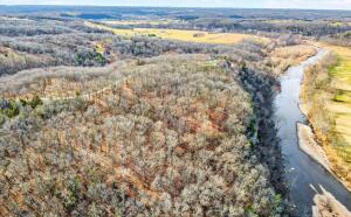 Pictures of Land property located at 000 Regal Heights Lot 30, Galena, MO 65656 for sales - image #1