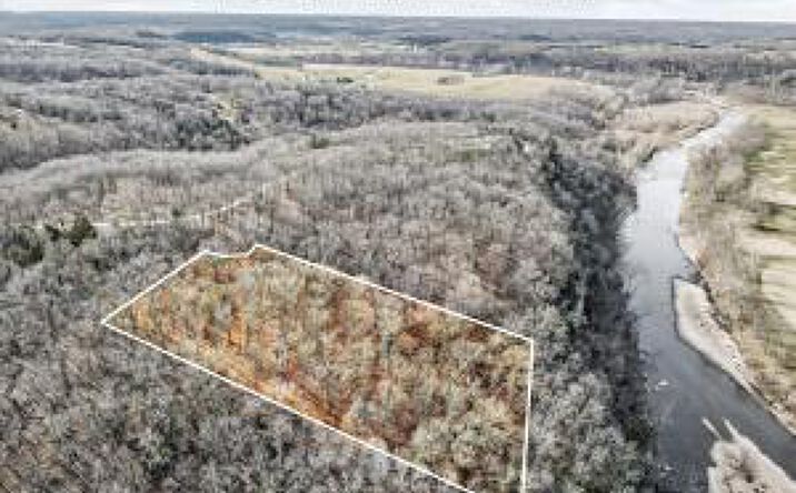 Pictures of Land property located at 000 Regal Heights Lot 29, Galena, MO 65656 for sales - image #1