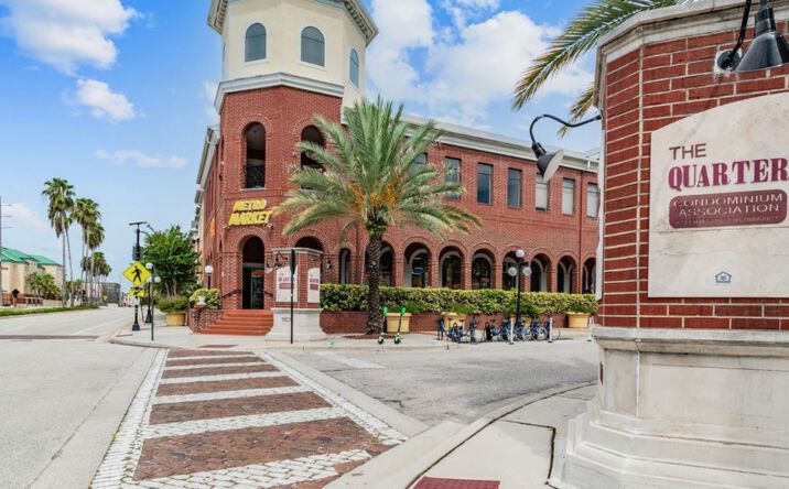 Pictures of Retail, Business for Sale property located at 1880 East Palm Avenue, Tampa, FL 33605 for sales - image #1