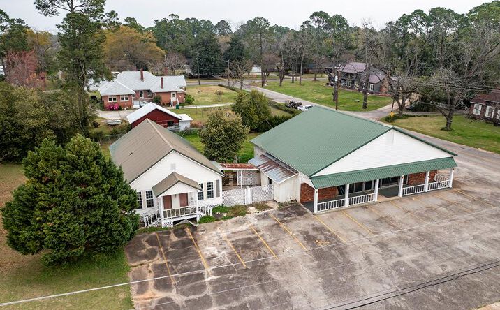 Pictures of Retail, Multifamily, Business for Sale, Office property located at 1080 SE Johnson Street Se, Dawson, GA 39842 for sales - image #1