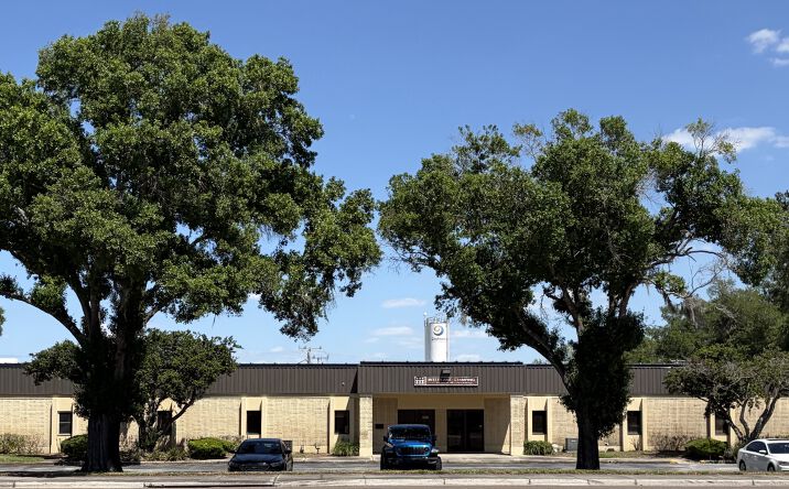 Pictures of Industrial property located at 1022 County Line Road, Lakeland, FL 33815 for sales - image #1