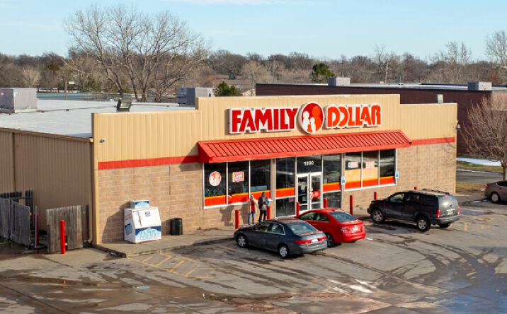 Pictures of Retail property located at 1330 N OLIVER AVE, WICHITA, KS 67208-2825 for sales - image #1