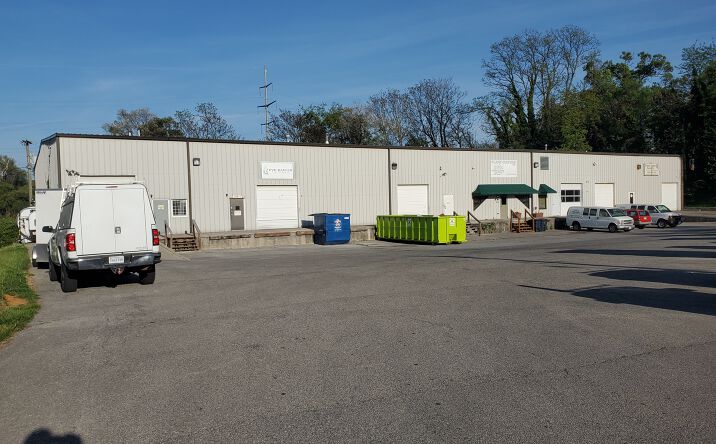 Pictures of Industrial property located at 2401 PLANTATION RD NE, ROANOKE, VA 24012 for sales - image #1
