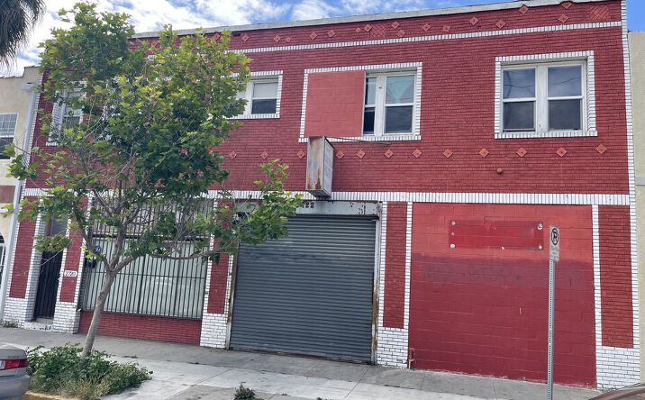 Pictures of Retail, Multifamily property located at 2720 W 54th St, Los Angeles, CA 90043 for sales - image #1