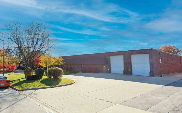 294 Commonwealth Drive, Carol Stream