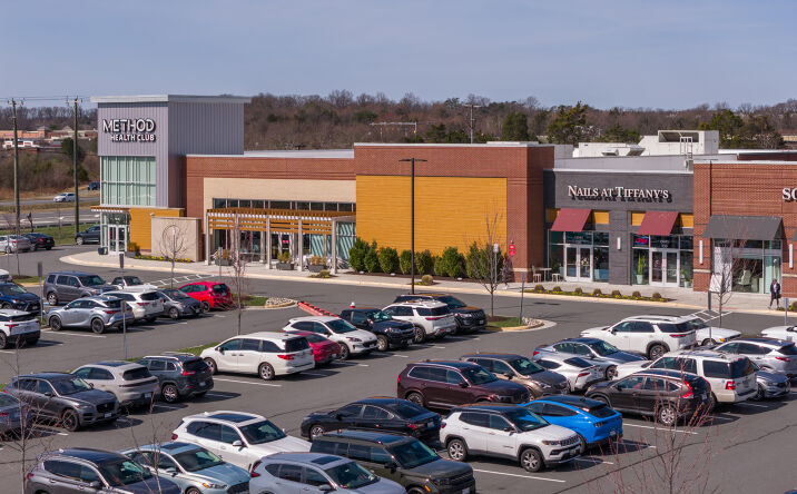 Pictures of Retail property located at 20064 RIVERSIDE CMNS PLZ, ASHBURN, VA 20147-5143 for sales - image #1