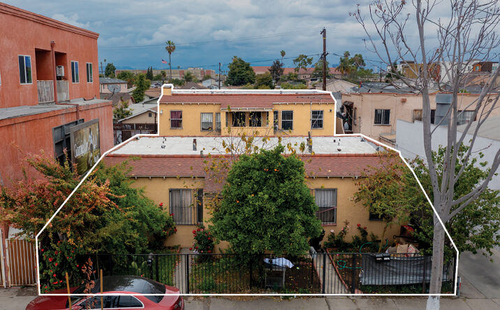 Pictures of Multifamily property located at 139 W FLORENCE AVE, LOS ANGELES, CA 90003 for sales - image #1