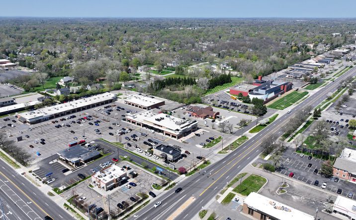 Pictures of Retail property located at 27835 ORCHARD LAKE RD, FARMINGTON, MI 48334-3732 for sales - image #1