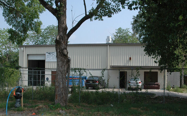 Pictures of Industrial property located at 71 W Illiana Street, Orlando, FL 32806 for sales - image #1