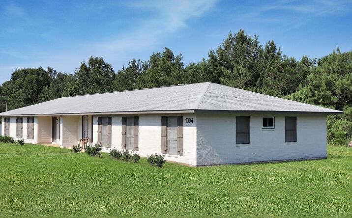 Pictures of Multifamily property located at 1300 14th Street, McComb, MS 39648 for sales - image #1