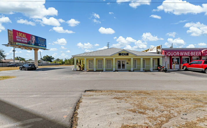Pictures of Retail property located at 2421-2423 Tamiami Trail, Port Charlotte, FL 33903 for sales - image #1