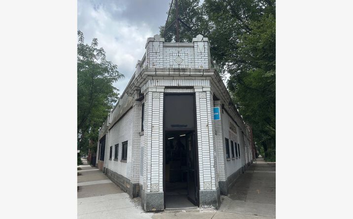 Pictures of Retail, Mixed Use, Land property located at 5744 North Ridge Avenue, Chicago, IL 60660 for sales - image #1