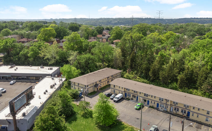 Pictures of Multifamily property located at 7743 READING RD, CINCINNATI, OH 45237-2150 for sales - image #1