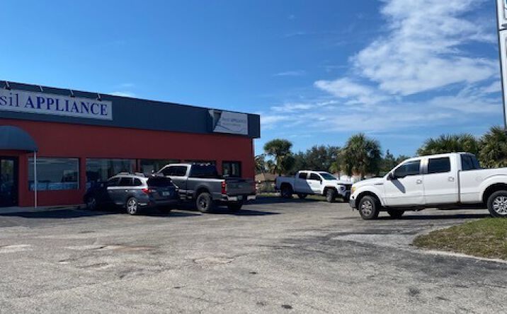 Pictures of Retail property located at 2371 S Mccall Rd, Englewood, FL 34224 for sales - image #1
