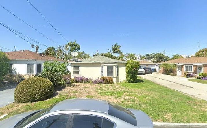 Pictures of Multifamily property located at 323 Elm, Inglewood, CA 90301 for sales - image #1