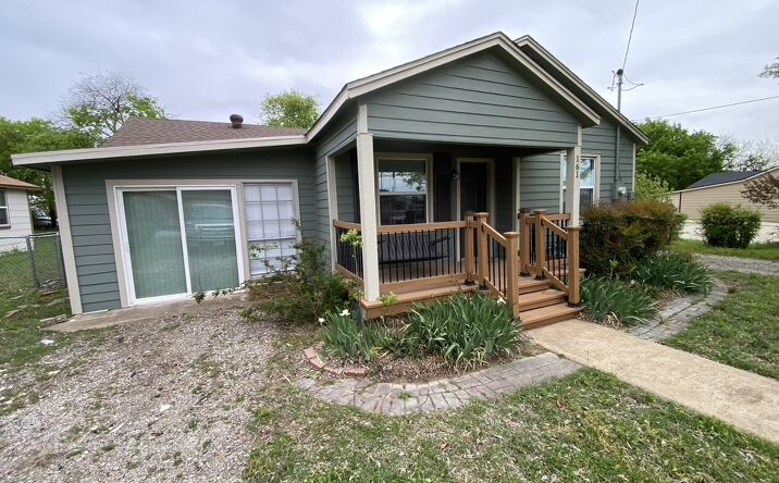Pictures of Retail, Multifamily, Mixed Use property located at 161 Hood Street, Cedar Hill, TX 75104 for sales - image #1