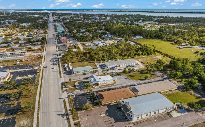 Pictures of Retail, Office property located at 406 North Indiana Avenue Suite 3 & 4, Englewood, FL 34223 for sales - image #1