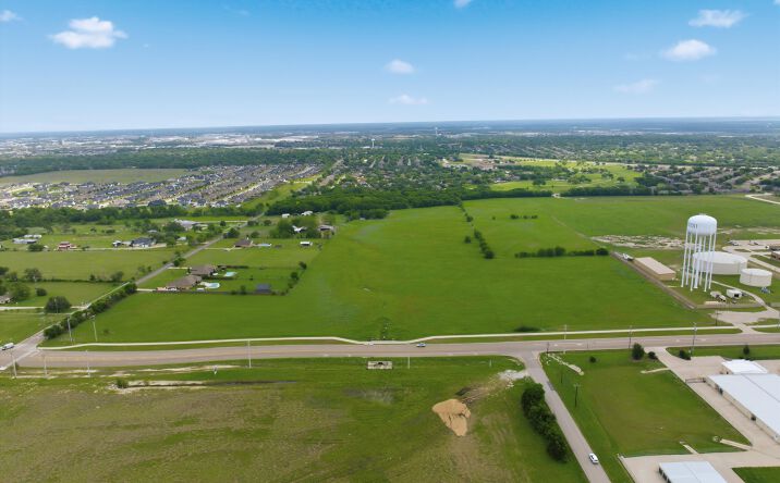 Pictures of Land property located at 55.917 Acres on Warren Rd, Hewitt, TX 76643 for sales - image #1