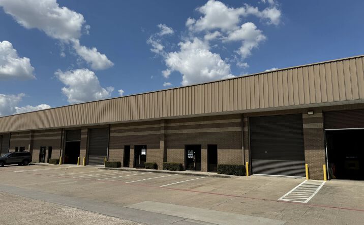 Pictures of Retail, Industrial property located at 5829 West Sam Houston Parkway North, Houston, TX 77041 for sales - image #1