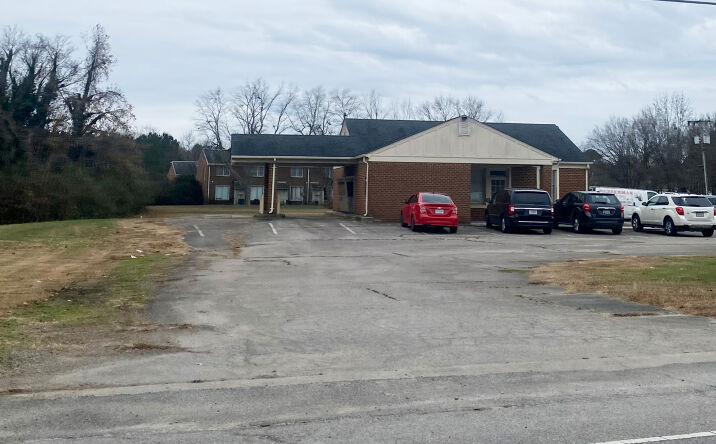 Pictures of Retail property located at 600 E Atlantic Street, Emporia, VA 23847 for sales - image #1